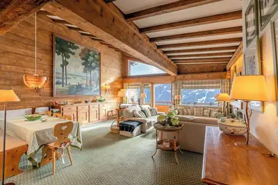 Top floor flat, panoramic view