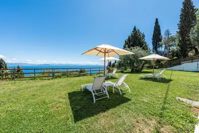 Image de Chambre 'Garden View 2' avec terrasse privée, Wi-Fi et climatisation