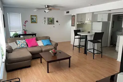 Image de Unit Au, 4-bedroom and 2-shared bath condo close to Uf S. gate and Shands H.