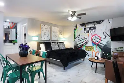 Image de Montrose Caliente Studio! Medical Center 06 ★★★★★