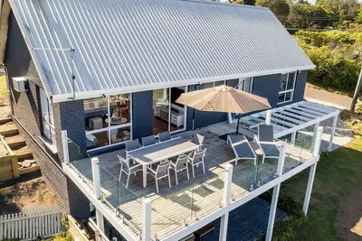 Image de Freshly renovated family home a short distance to Rye beach