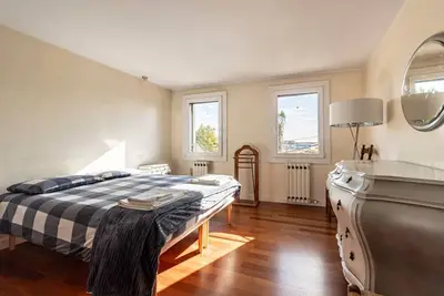 Image de Bright apartment of 79 sqm on two levels, for 5 people, on the 2nd floor of a building Without lift. The property is located in Oriago di Mira, a hamlet of Mira, characterised by the lovely landscape along the river Brenta, a mix of history, nature and ar