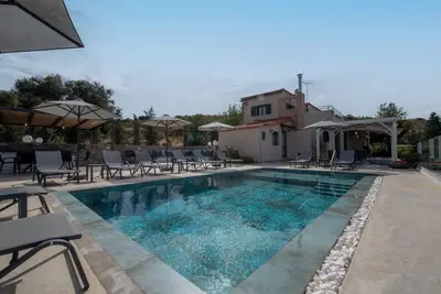 Villa Eagle with swimming pool