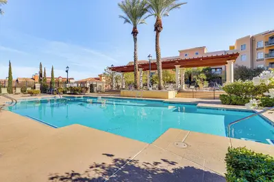 Image de Charming Retreat on Lake Las Vegas w/ Pool Access!