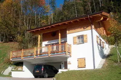 Image de Chalet calme avec sauna à Königsleiten