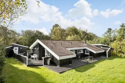 \"Gonda\" - 2km from the sea by Interhome