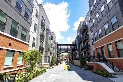 Image de Cozy 6br/Ba combined Apartments Near Dt Cincinnati