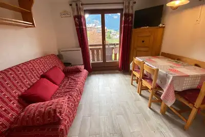 Image de Studio chaleureux et calme à Châtel, proche centre, avec coin montagne, parking et balcon