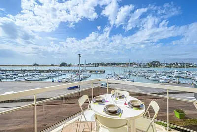 Image de Étel - Duplex 3 pièces avec piscine, parking et balcon à 600m de la plage