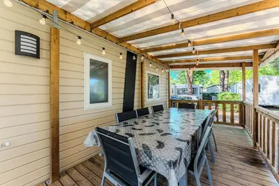 Image de $Mobil-home Gastes Landes avec Piscine, Terrasse Privée et Climatisation – Idéal Famille