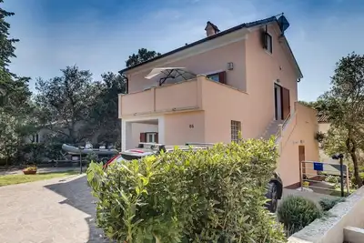 Image de Apartment Pineta 3, offers you comfort for your ideal vacation, located in Artatore.