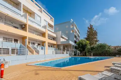 Appartement 'Maralvor 001' avec piscine partagée, jardin partagé et balcon