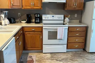 Image de Charming 2-bedroom townhome Bristol minutes from local attractions!