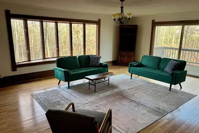 Image de Welcome to St. John’s Hollow Retreat! Charming 3-bedroom house outside of Tiffin