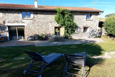 Image de Grande maison ( 200 m2) de famille dans cadre bucolique a la campagne.