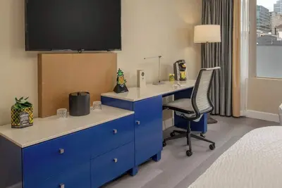 Image de Family Haven at Staypineapple Rose, Two Doubles, Ideal Downtown Stay | 2 Rooms