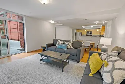 Image de Lovely 3-Bedroom Townhouse Apartment