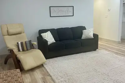 Image de New construction- 1-bedroom 1 bath- basement apartment- clean and cozy!