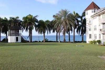 Image de Oceanview Studio Apt w/ Pool, Bar & Beach Access