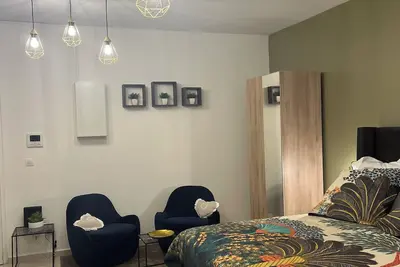 Image de Lovely studio, idéal pour un couple! Ne rêvez plus!