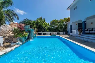 Luxury guest-friendly villa with pool in Sosua, fully furnished and equipped