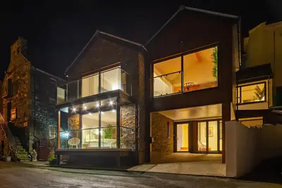 Image de Salt Wood, a premium holiday home on the harbour in Port St Mary, perfect for groups.