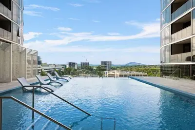 Image de Central 2br 2ba Apartment | Gym, Pool + Parking
