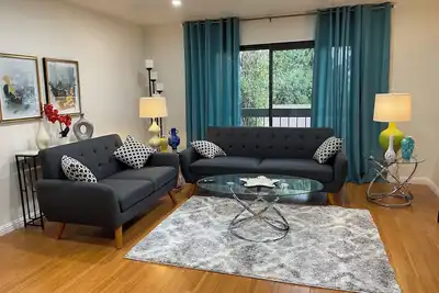 Image de 7. Marvelous 2-Bd 2-Bath Apartment City Center