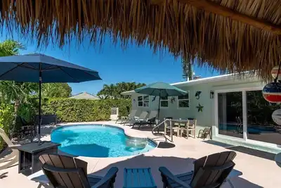 Tiki Time~ Private Pool, 65` Dock & Ocean Access!