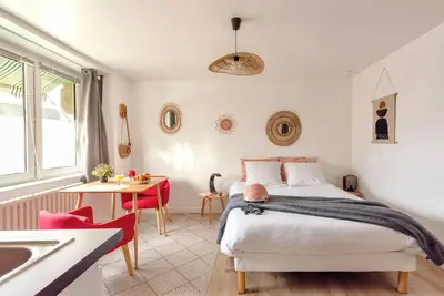 Image de Studio Le Coquet : lumineux et confortable en plein centre-ville- Grand lit