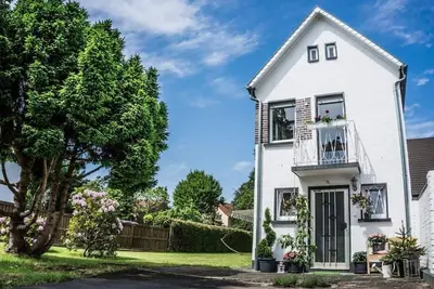 Image de Vacation home for up to 6 people with large garden and playground