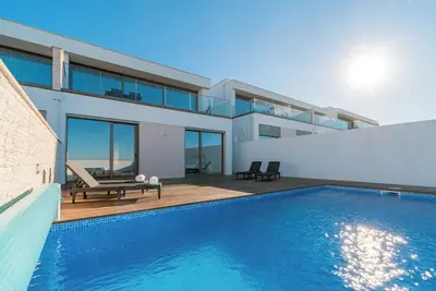 Image de Peralta Beach - Linked Villa 12e with Private Pool