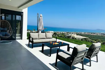 Image de Skyline Ocean - 20pl 8bd 6ba, 3min to the beach