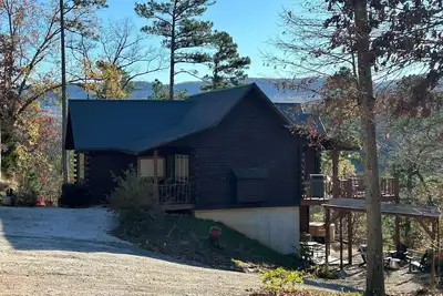 Image de Jack's Wonder Inn 3 Bedroom Cabin. Starlink/Woodfired Hot Tub! !