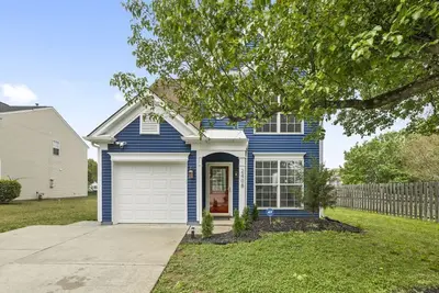 Image de Family Retreat with Modern Comforts