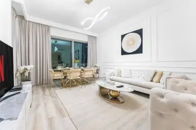 Image de 2br Dubai Mall Access, 2 Pools, Burj Khalifa View\n\n