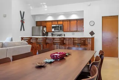 Image de Well Appointed Crown Point, Mountain Views & Shuttle to the Base Lodge