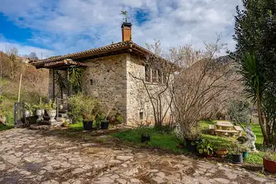 Image de Maison de campagne \"La Casa De La Torre\" avec vue sur les montagnes, terrasse privée et Wi-Fi