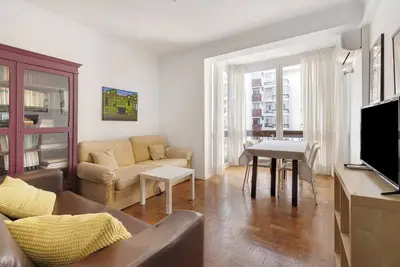Image de Appartement \"Spacieux T3 près de la plage\" avec balcon, Wi-Fi et climatisation