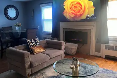 Image de Cozy 2-bedroom apartment in charming West Hartford with WiFi