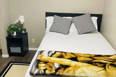 Image de Spacious 2 bed basement suit in quite neighborhood