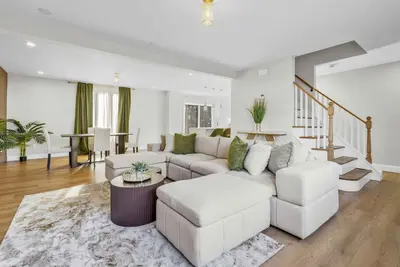 Image de Luxury and Affordable Family Home