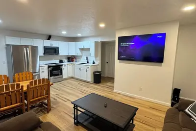 Image de Modern 2 Bedroom house in Anc