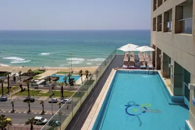 Image de 907go to Bat Yam balcony, sea view. Free parking