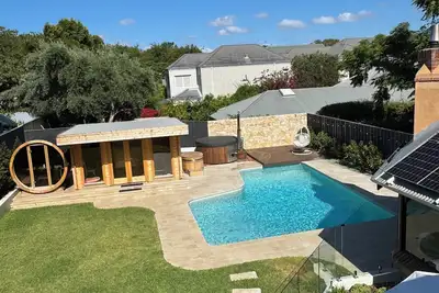 Image de Deluxe Private Spa Retreat in Heart of Cottesloe