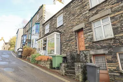 Silverhow Cottage, pet friendly, with a garden in Ambleside