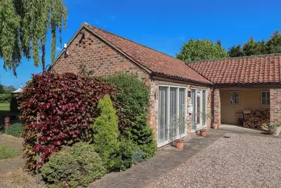 Providence Court, romantic, with a garden in Easingwold