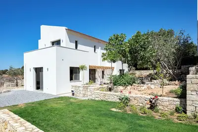 Image de [New] Villa Sun, tranquil 3bedroom villa