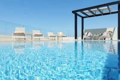 Beach Sand Villas 2 - Beachfront Roof Pool Sea Views