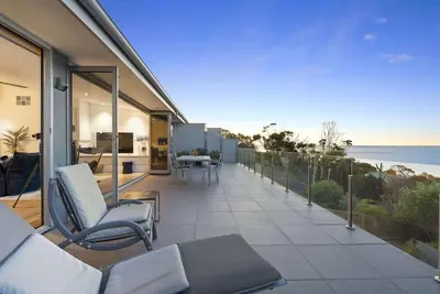 Image de Quarterdeck Summary: